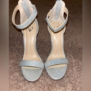Windsor Silver Heels